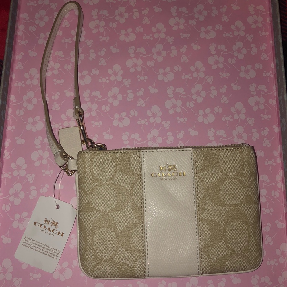 Coach sm wristlet